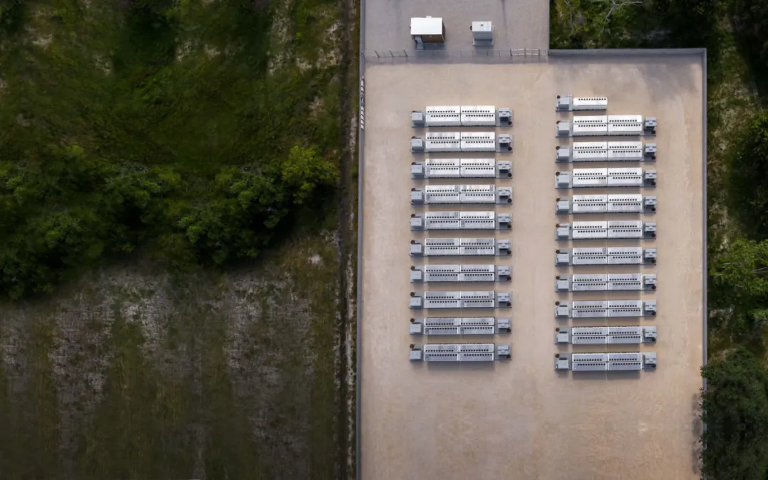 特斯拉十周年：上海储能超等工厂开工，规划年产1万台商用储能电池